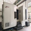 []长春工厂在位同款两台。海天HPC650双工作台卧加，工作.