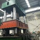 []南通锻压2000吨，台面2米3米，开口3米，油缸行程1.8米.