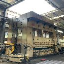 []南通铭格2600吨框架油压机，有效台面3米4.6米，设备自.