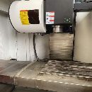 []华佑850加工中心多台，三线轨，BT40主轴8000转，新代.